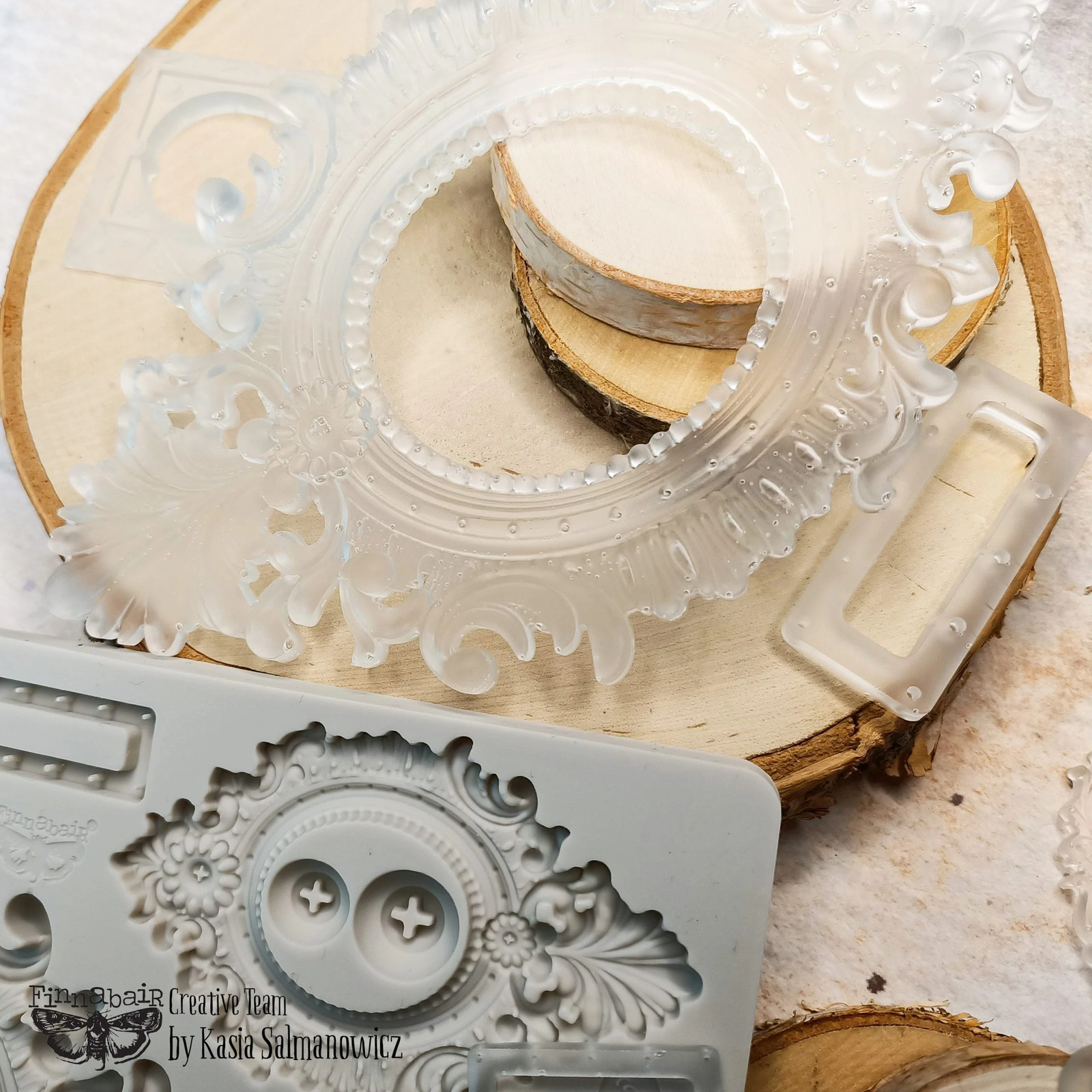 Grungy Frames – Resin Mould 5″x8″