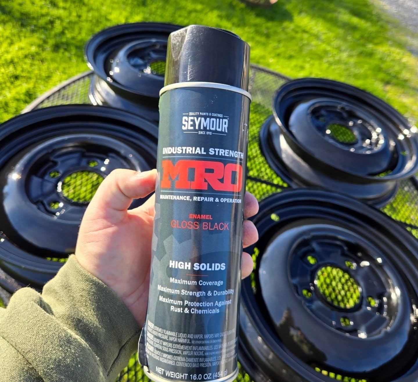 620-1415 MRO High Solids Spray Paint, Gloss Black, 16 oz | High-solids indust…