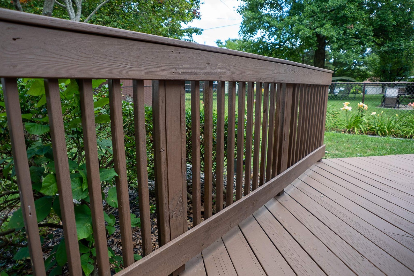#1 Deck Premium Advanced Solid Color Outdoor Wood Stain and Sealer in One – W…