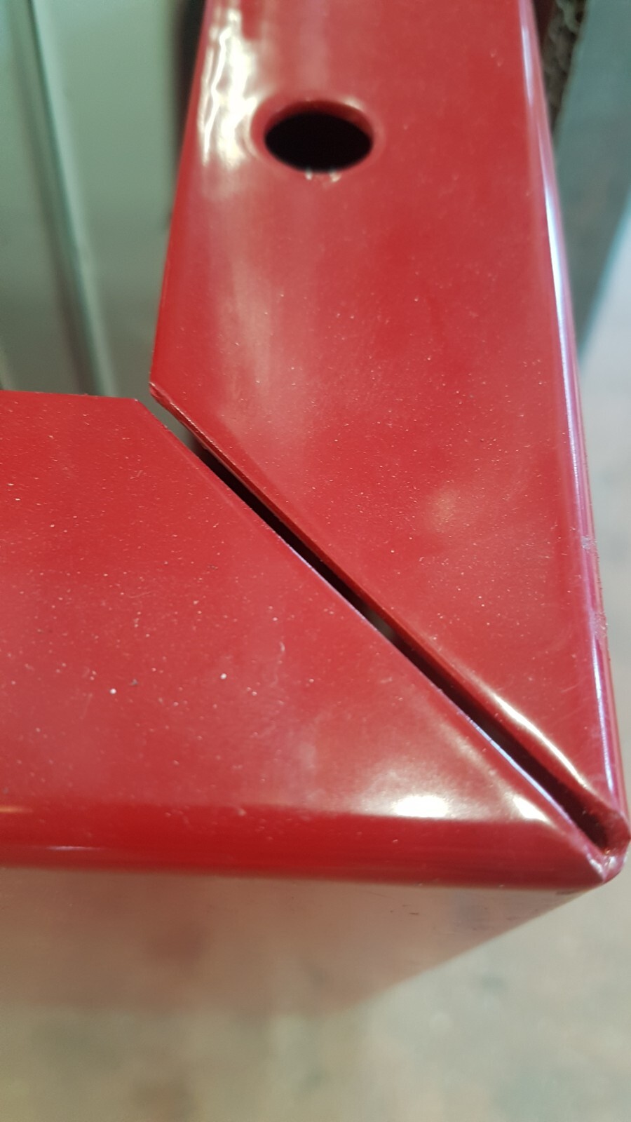 Glossy Smooth Red (3003)