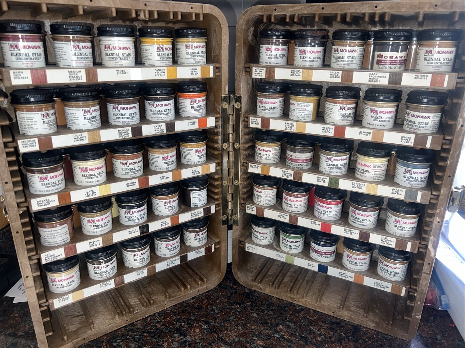 Huge LOT of 73 Jars Mohawk Blendal Stain Assortment & Cabinet Wood finishing Kit