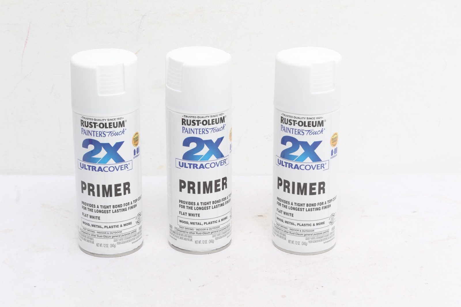 (3) RUST-OLEUM 334019 ULTRA COVER 2X FLAT WHITE SPRAY PRIMER, Bonds to plastic
