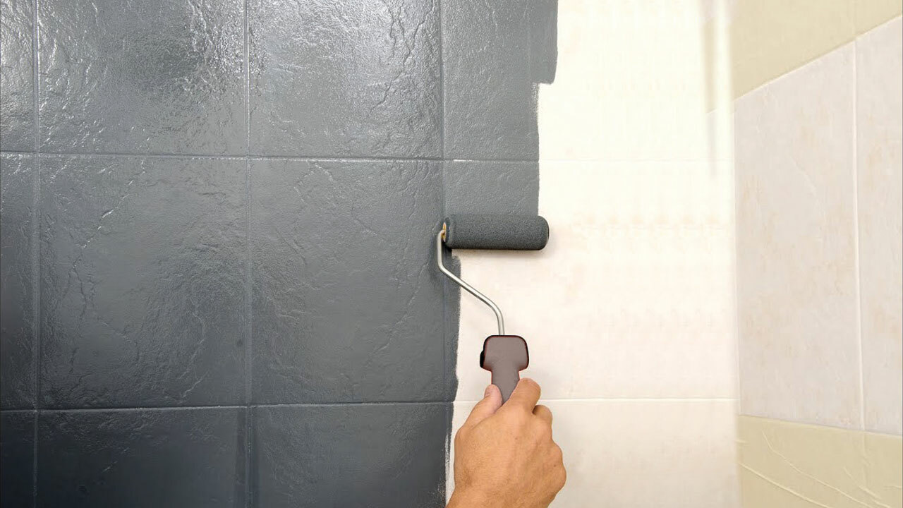 Multipurpose water enamel for tiles and all difficult surfaces. ML 7