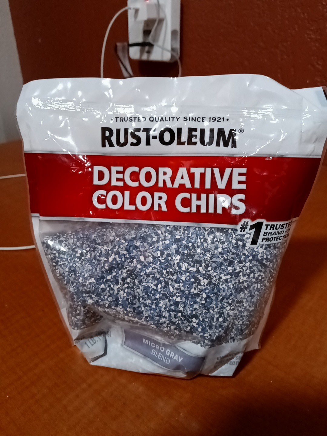 Rust-Oleum 1 lb. Micro Gray Blend Decorative Color Chips For Paint