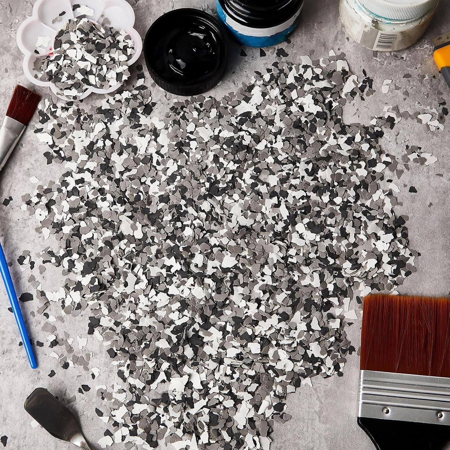 Versatile 2-4 mm Epoxy Flakes – 2.8 Kg Pack for Interior and Exterior Surfaces