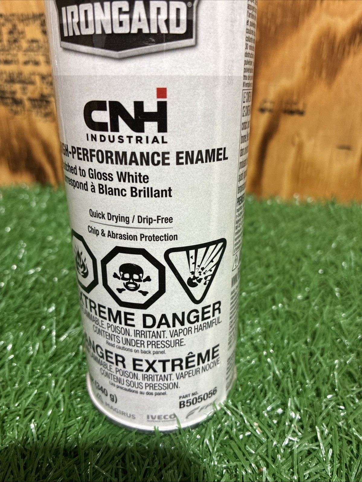 B505056 – Gloss White Enamel Paint – 12 oz/340 g Spray Can – CASE IH