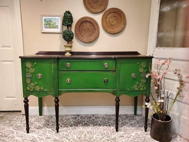 Dixie Belle Chalk Paint Evergreen- FREE SHIPPING!