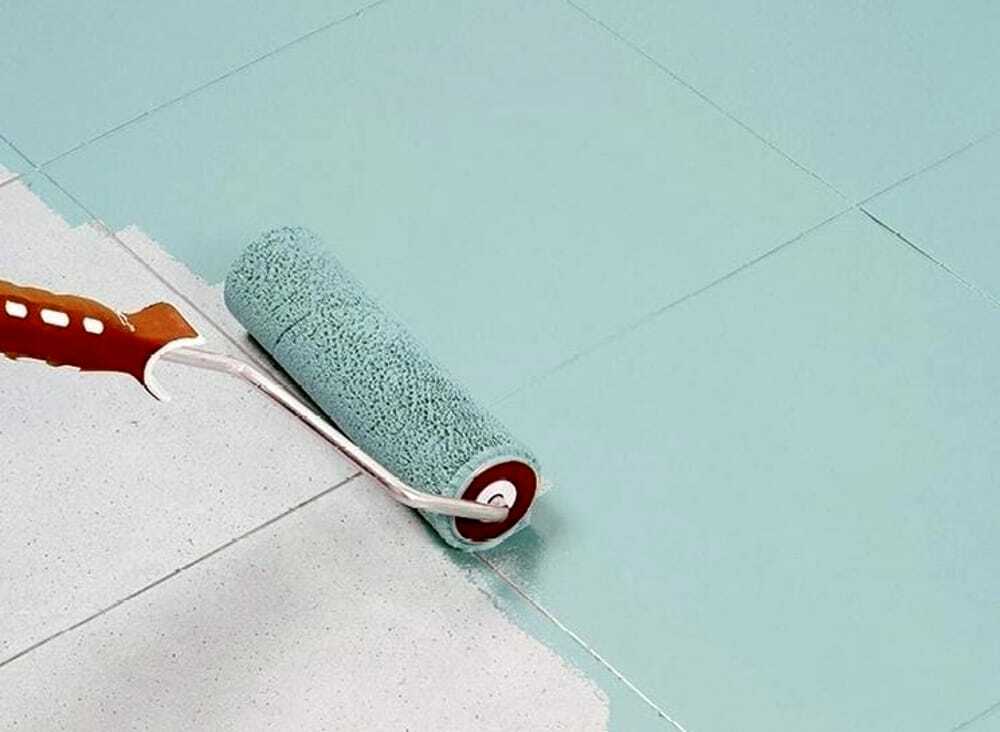 Multipurpose water enamel for tiles and all difficult surfaces. ML 7