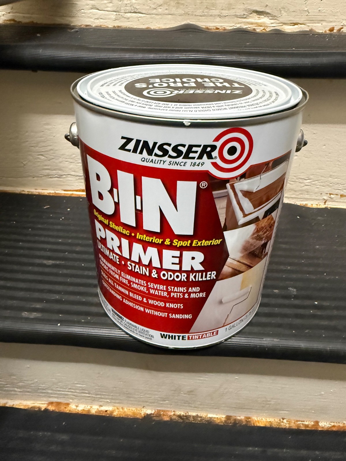 Zinsser 1 gal. B-I-N Shellac-Based White Interior Primer and Sealer