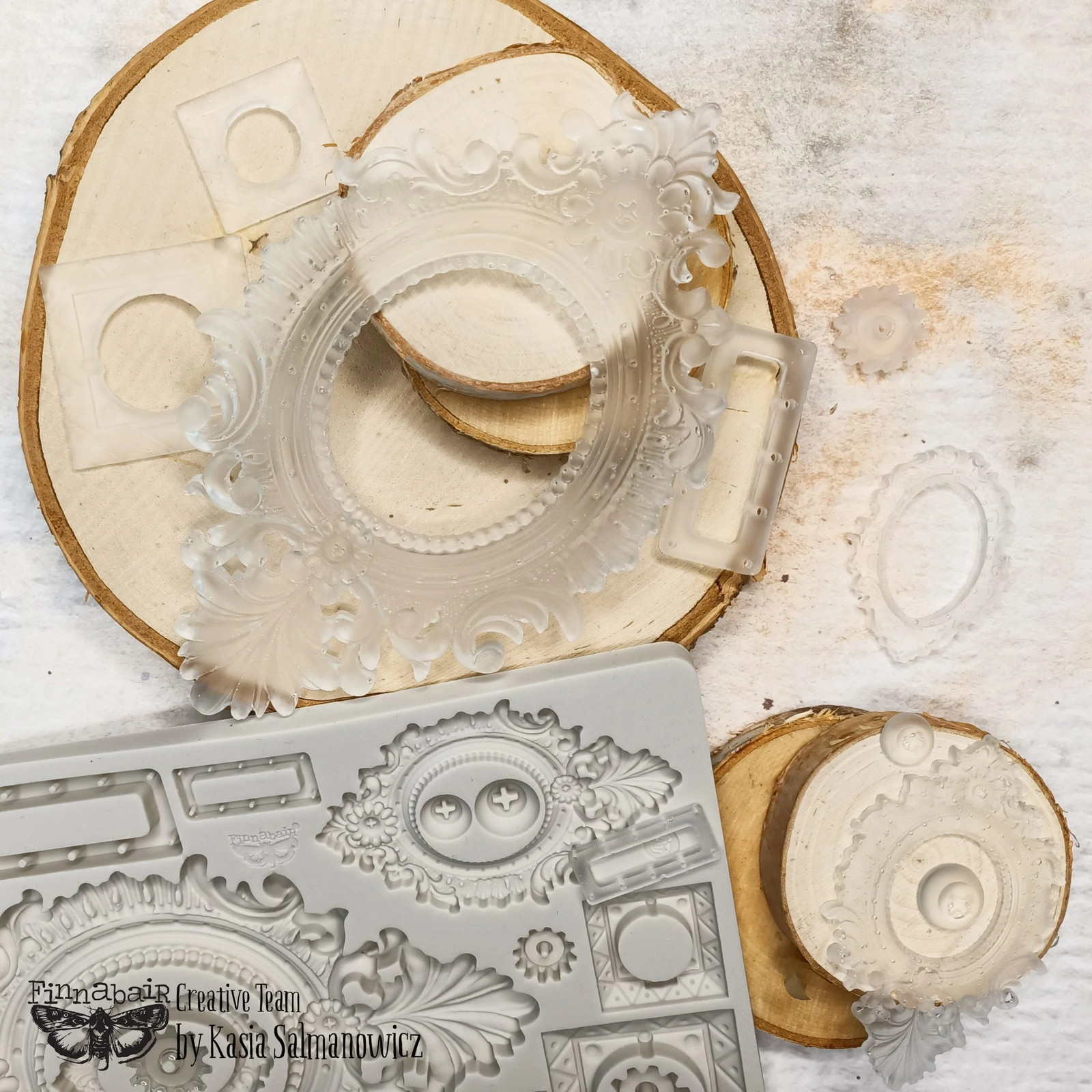 Grungy Frames – Resin Mould 5″x8″